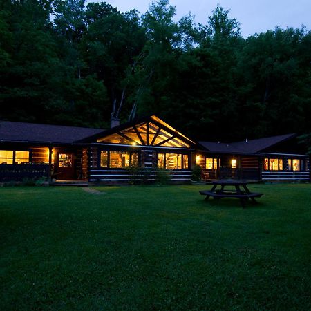 Creekwalk Inn Bed And Breakfast With Cabins Cosby Bagian luar foto