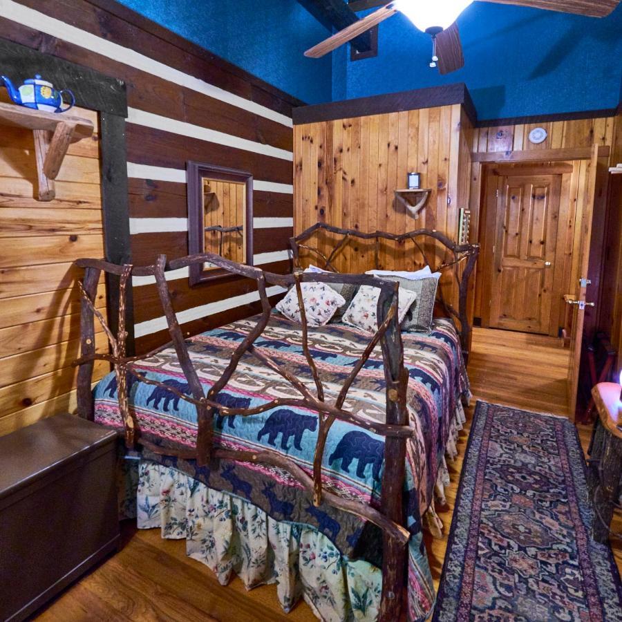 Creekwalk Inn Bed And Breakfast With Cabins Cosby Bagian luar foto