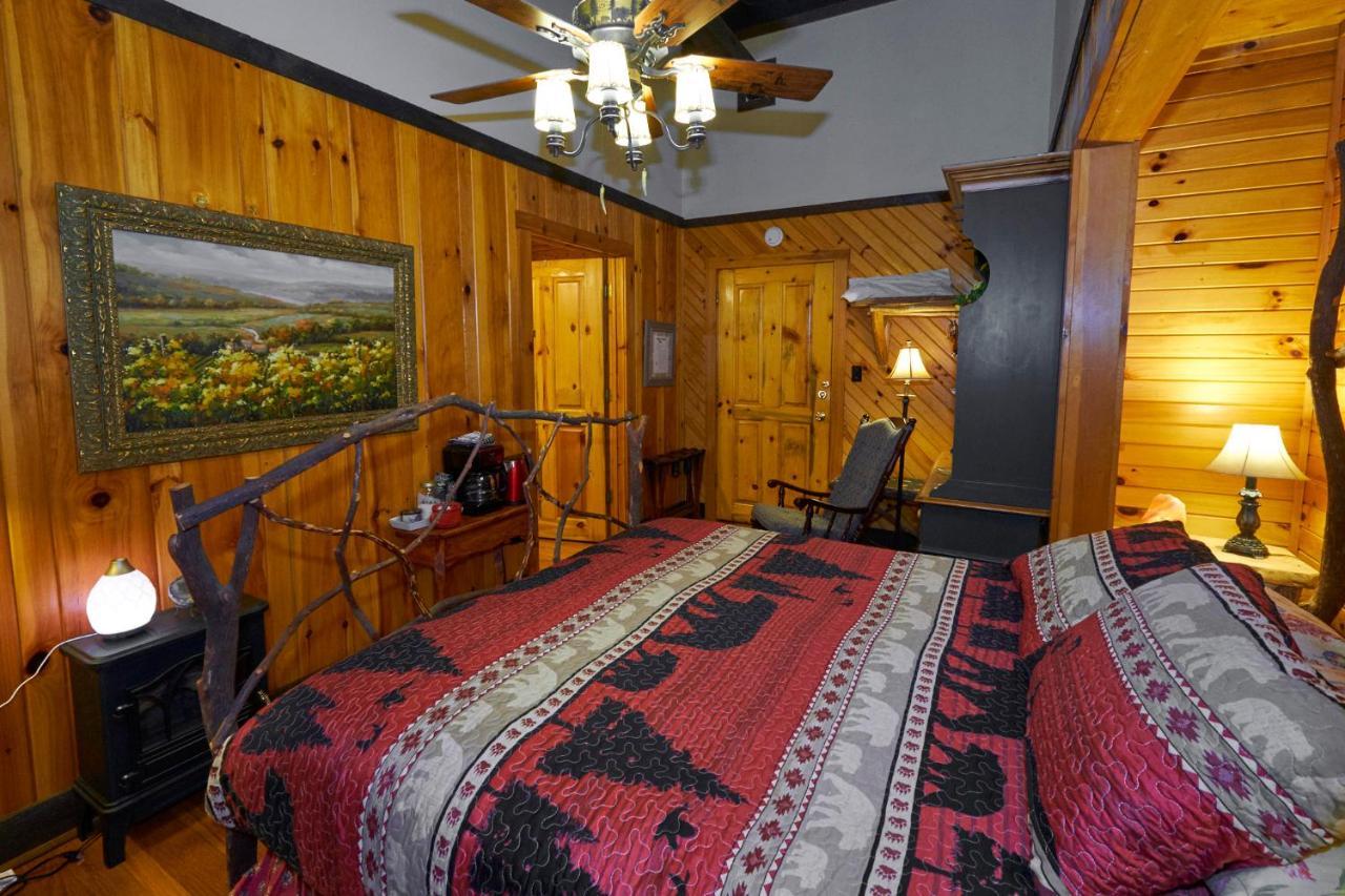 Creekwalk Inn Bed And Breakfast With Cabins Cosby Bagian luar foto