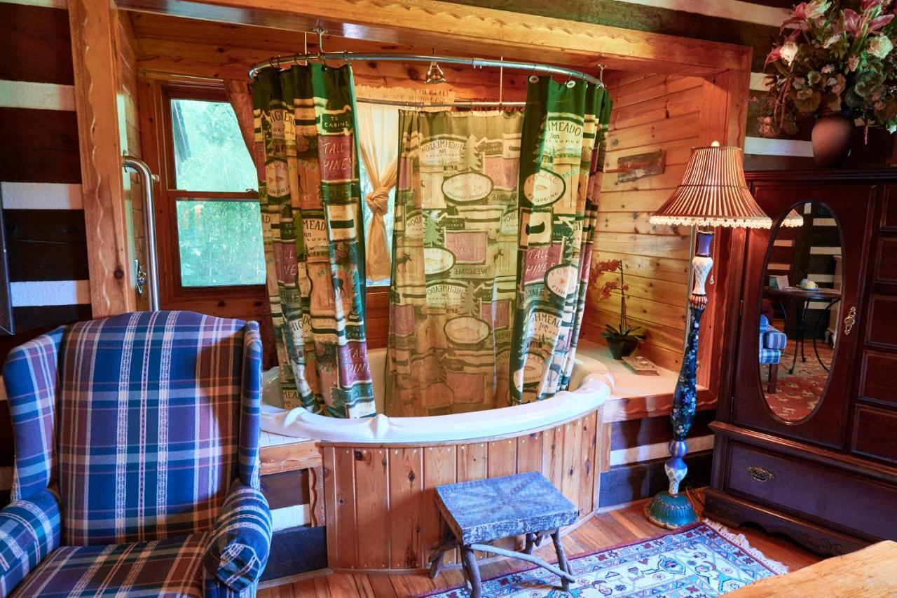Creekwalk Inn Bed And Breakfast With Cabins Cosby Bagian luar foto