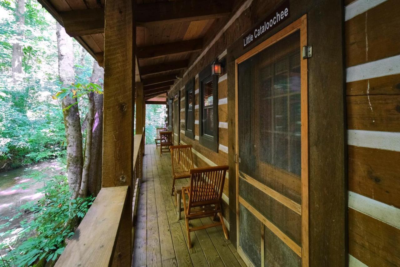 Creekwalk Inn Bed And Breakfast With Cabins Cosby Bagian luar foto