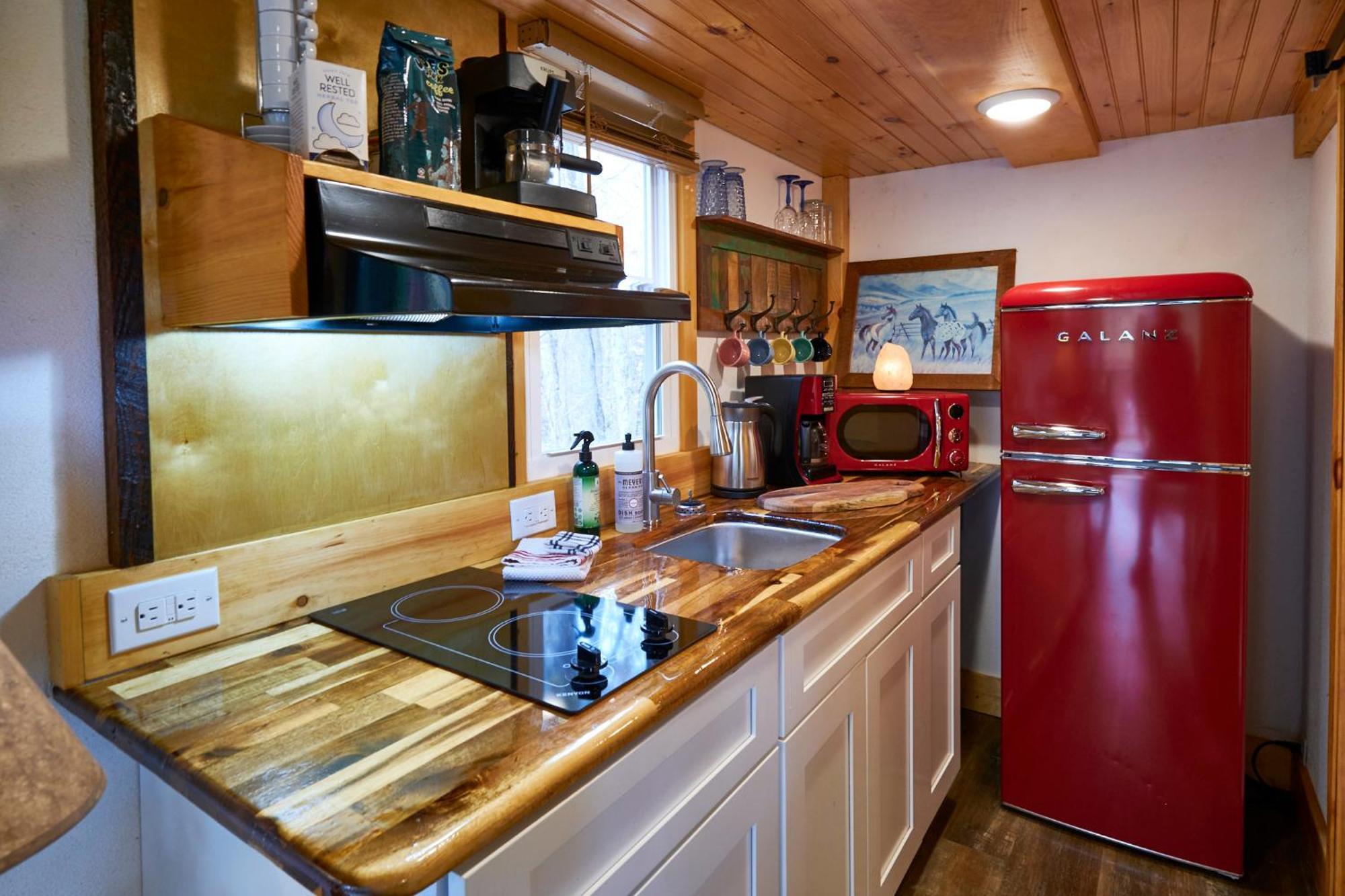 Creekwalk Inn Bed And Breakfast With Cabins Cosby Bagian luar foto